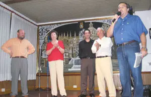 Los alcaldes de A Merca, Manuel Velo; Ramirás, Pilar López; Pontedeva, Juan Carlos González; Quintela de Leirado, José Antonio Pérez; y el presidente de la Casa de Ourense y concejal del PP, Alfredo Enríquez.