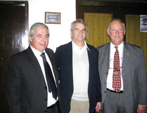 De izda. a dcha., Amar Rodríguez, Rodolfo Florit y Jaime Llull, durante la celebración festiva. 