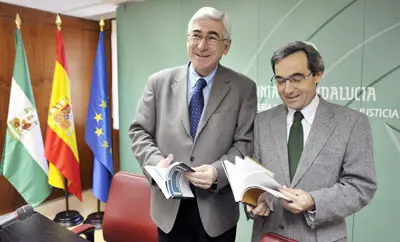 Gómez Periñán y Eduardo Moyano, durante la presentación del estudio.