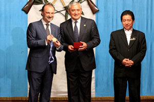 Guatemala premia a la AECID