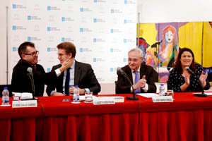 1. De izquierda a derecha, el autor Xosé Carlos Caneiro, el presidente de la Xunta Alberto Núñez Feijóo, el delegado de la Xunta en Madrid, José Ramón Ónega y Gema Lendoiro de la editorial Doña Tecla (2)