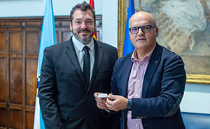 Reunión Manuel Baltar (Presidente Deputación) con Diego Martínez Duro (Presidente Federación de Asociacións Galegas na Arxentina), Rocio Carbia e Luis González Tosar (Escritor).