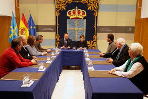 Presidente con directiva Federacion Centros Asturianos 3