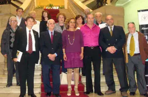 Carmela Silva PRESIDENTES DE LAS ENTIDADES ESPAÑOLAS EN LAS ESCALERAS DEL CLUB ESPAÑOL DE ROSARIO