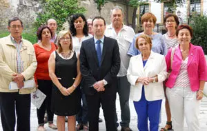 Asturias. Foto familia comision poblacion retornada