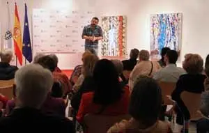 Un momento de la actuación, con público