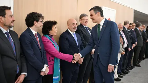 Sanchez saluda embajadores