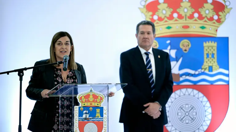 MEX00. CIUDAD DE MÉXICO (MÉXICO), 16/01/2025.-  La presidenta del Gobierno de Cantabria, María José Sáenz de Buruaga,  asiste a la Asociación Montañesa de México, en Ciudad de México, para ofrecer un mensaje de despedida hoy, jueves 16 de enero de 2025. EFE/José Méndez