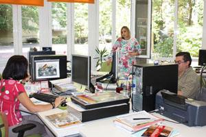 Los trabajadores del Centro de Documentación, en la nueva sede. 