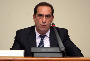Valeriano Martínez, secretario xeral de la Presidencia, presentó los presupuestos de su departamento.