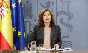 La vicepresidenta Soraya Saenz de Santamaría, durante la rueda de prensa posterior al último Consejo de Ministros. La vicepresidenta Soraya Saenz de Santamaría, durante la rueda de prensa posterior al último Consejo de Ministros.