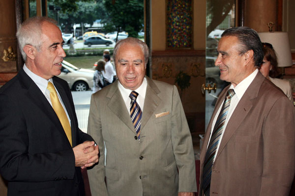 cronicas/CE201204161406144.jpg