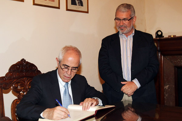 cronicas/CE201204181350143.JPG