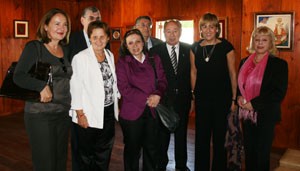 Begoña Serrano -segunda por la dcha.-, en un viaje a Uruguay. Begoña Serrano -segunda por la dcha.-, en un viaje a Uruguay.