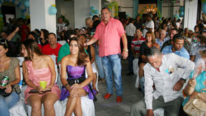 Vigistaín comparte con los invitados el centenario. Vigistaín comparte con los invitados el centenario.