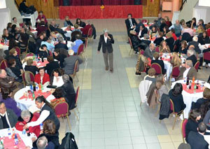 Numerosas persona participaron en el 'banquete'. Numerosas persona participaron en el 'banquete'.