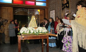 La imagen de la Virgen del Rocío presidió la celebración. La imagen de la Virgen del Rocío presidió la celebración.