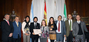 David Morales y su esposa, junto al cónsul general, los consejeros de Turismo y Cultura, el director del CCEBA, la diputada Lidia Saya y la dirigente comunal Amelia Alonso. David Morales y su esposa, junto al cónsul general, los consejeros de Turismo y Cultura, el director del CCEBA, la diputada Lidia Saya y la dirigente comunal Amelia Alonso.