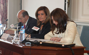 Fátima Báñez, durante la inauguración del Seminario sobre envejecimiento activo. Fátima Báñez, durante la inauguración del Seminario sobre envejecimiento activo.