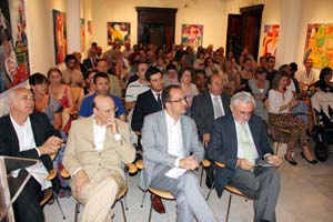 Numeroso público asistió al acto de homenaje a Celso Emilio Ferreiro. Numeroso público asistió al acto de homenaje a Celso Emilio Ferreiro.