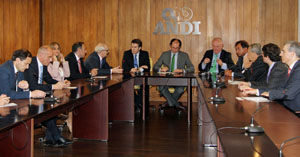 Un momento de la reunión con los miembros de la Asociación Nacional de Empresarios de Colombia (ANDI