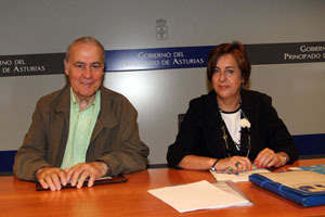 El presidente de la FICA, José Luis Casas, y Begoña Serrano. El presidente de la FICA, José Luis Casas, y Begoña Serrano.