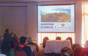Un momento de la conferencia en la que se promociona la Universidad Pontificia de Comillas. Un momento de la conferencia en la que se promociona la Universidad Pontificia de Comillas.