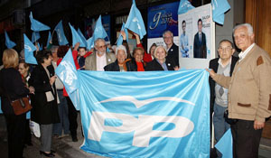 Los populares de Buenos Aires, durante el acto de inicio de campaña. Los populares de Buenos Aires, durante el acto de inicio de campaña.