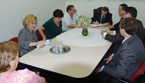 Pablo Figueroa, durante la reunión con la directiva de la institución. Pablo Figueroa, durante la reunión con la directiva de la institución.