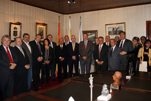 Participantes de la firma del convenio.