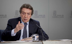 El consejero de la Presidencia y portavoz de la Junta, José Antonio de Santiago-Juárez. El consejero de la Presidencia y portavoz de la Junta, José Antonio de Santiago-Juárez.