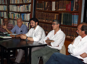 El secretario xeral, durante su visita al Centro Unión Orensana.