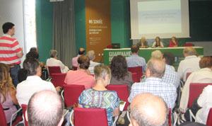 Begoña Serrano, durante la explicación del Plan de Emigración. Begoña Serrano, durante la explicación del Plan de Emigración.