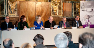 La consejera de Cultura y Turismo, Alicia García, presenta la próxima edición de la exposición de Las Edades del Hombre 'Eucharistia' junto a Baudilio Fernandez, Delegado Territorial de la JCyL en Burgos, Gonzalo Jiménez Sánchez, Secretario General de la FIndación Edades del Hombre, Francisco Gil Hellín, Arzobispo de Burgos, Raquel Gonzaloez Benito, alcaldesa de Aranda de Duero y Juan Alvarez Quevedo, comisario de "Eucharistia".