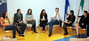 Foto mesa redonda CREI 23mayo2014