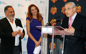 Jorge Pelaez, Paula Vázquez y ónega en la presentación