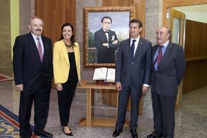 PARLAMENTO
12,35 h.- O titular da Xunta, acompañado polo conselleiro de Cultura, Educación e Ordenación Universitaria, Xesús Vázquez Abad, presidirá o acto de celebración do LXX aniversario do Banquete de Homenaxe a Castelao en Buenos Aires con motivo da publicación de Sempre en Galiza. No Salón de Reis do Parlamento.
foto xoán crespo
04/07/14