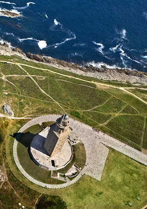 La Torre de Hercules es el faro romano más antiguo del mundo en funcionamiento. 