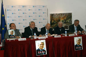 En la mesa, Uña, Ónega, Beccaría, Portomeñe e Iglesias
