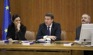 PARLAMENTO
11,00 h.- O mandatario galego, Alberto Núñez Feijóo, presidirá o acto de presentación do libro Memorias históricas sobre Australia e particularmente sobre a misión beneditina de Nova Nursia e os usos e costumes dos australianos, de Frei Rosendo Salvado. No Parlamento de Galicia (Pazo do Hórreo, s/n).
foto xoán crespo
12/12/14