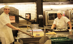 20.Los 36 haciendo Pizzas