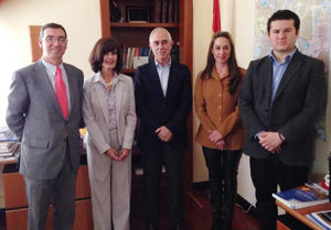 Miras Portugal con los representantes de Cedeu en México. Miras Portugal con los representantes de Cedeu en México.
