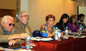 Integraron la mesa Rafael Tormo, Silvia Cosano, María Teresa Michelón, María Carmen Castro, José López y Julián Enriquez. Integraron la mesa Rafael Tormo, Silvia Cosano, María Teresa Michelón, María Carmen Castro, José López y Julián Enriquez.