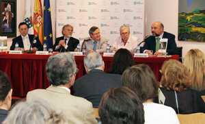 Bahamonde Santiso, Puy, Jiménez, Sopetrán y Rodríguez Cañada, con parte del público
