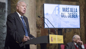 Libro Mas alla del deber