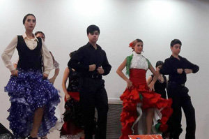 Participó el grupo de baile de institución. Participó el grupo de baile de institución.