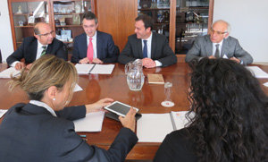 Un momento de la reunión de la AECT. Un momento de la reunión de la AECT.