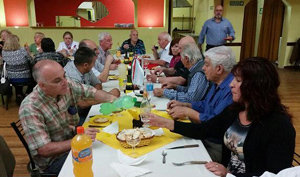 Las colectividades españolas e italianas, en la cena de confraternidad. Las colectividades españolas e italianas, en la cena de confraternidad.