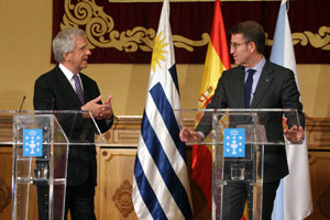 Tabaré Vázquez y Alberto Núñez Feijóo, durante su comparecencia. Tabaré Vázquez y Alberto Núñez Feijóo, durante su comparecencia.