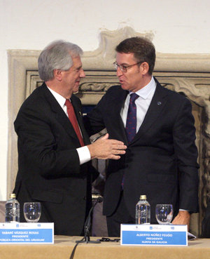 Saludo entre Tabaré y Feijóo. Saludo entre Tabaré y Feijóo.
